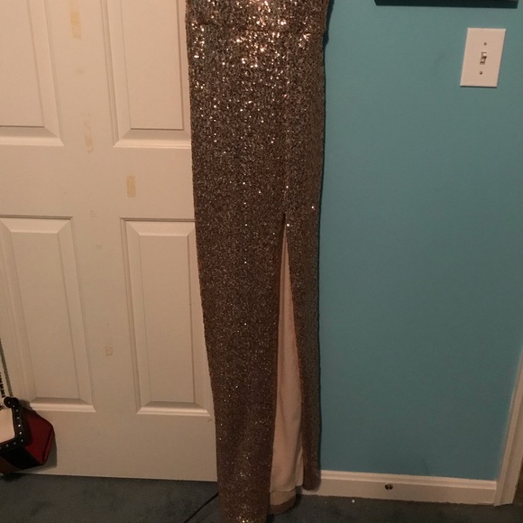 Dress - Picture 2 of 2